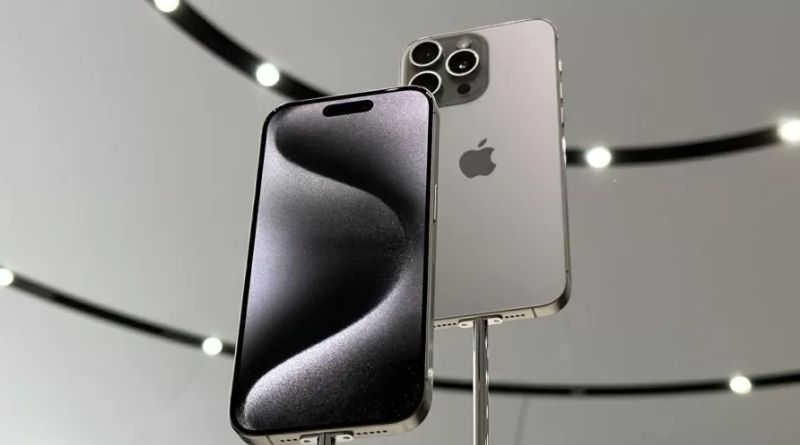 Apple anuncia iPhone 15 com design de titânio, veja preços