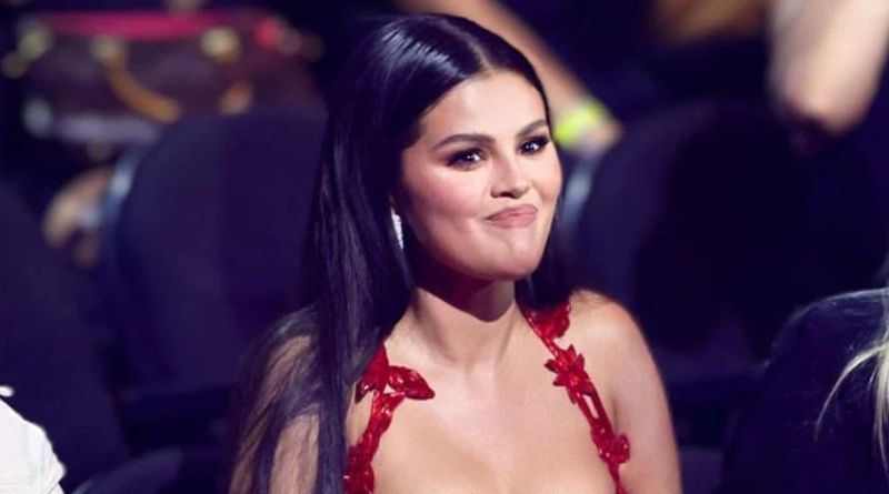 Selena Gomez desabafa após virar meme com reações no VMA